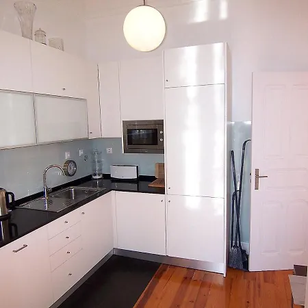 Santa Engracia - Altstadt * ליסבון